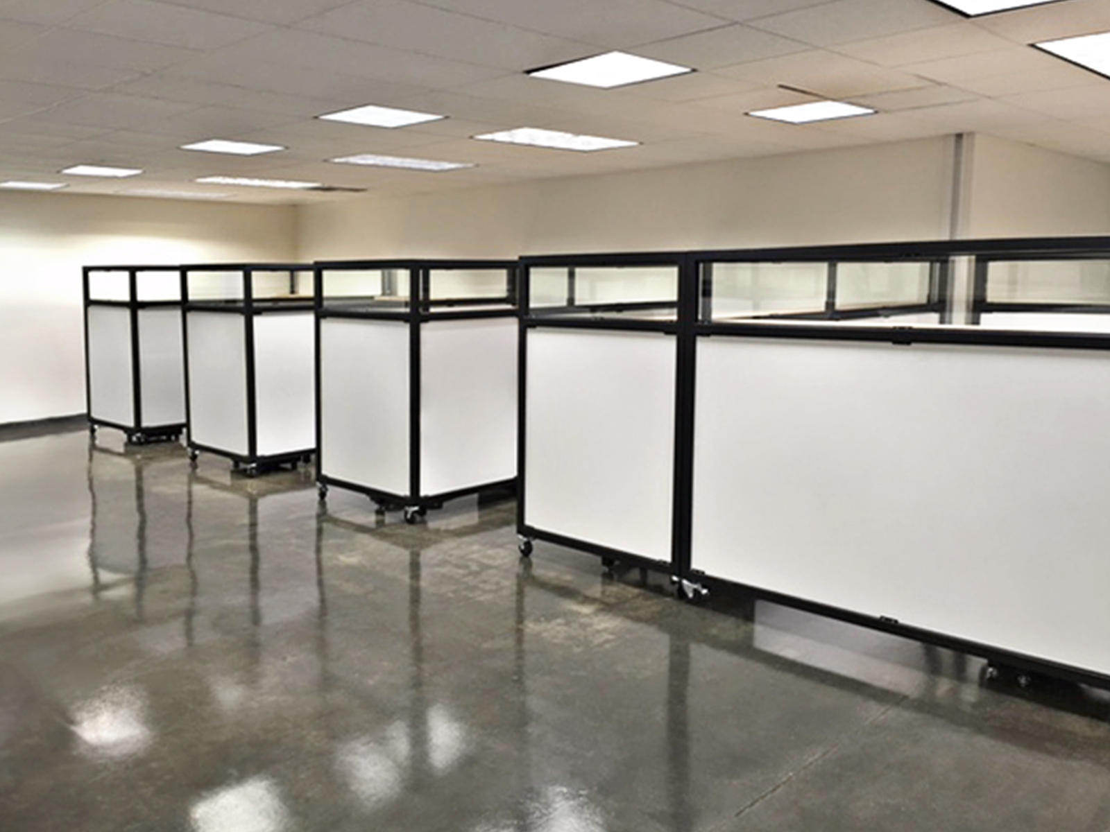 custom modular cubicles with whiteboard side panels